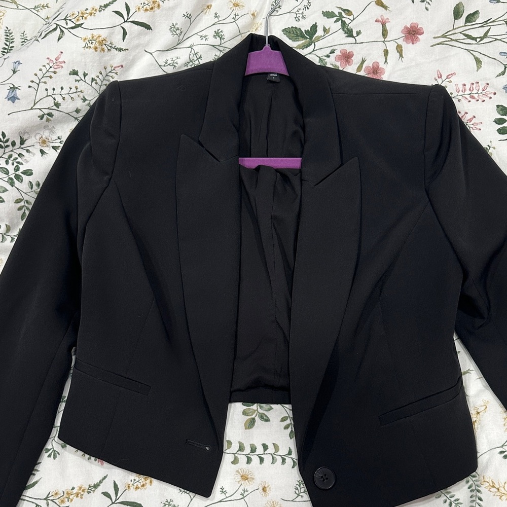 Elegant Black Women's Blazer EXPRESS